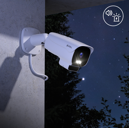 Built-in Sound And Light Alarms of Active Deterrence Camera