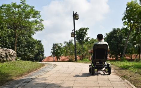 Quais são os principais componentes que determinam a qualidade das cadeiras de rodas elétricas?